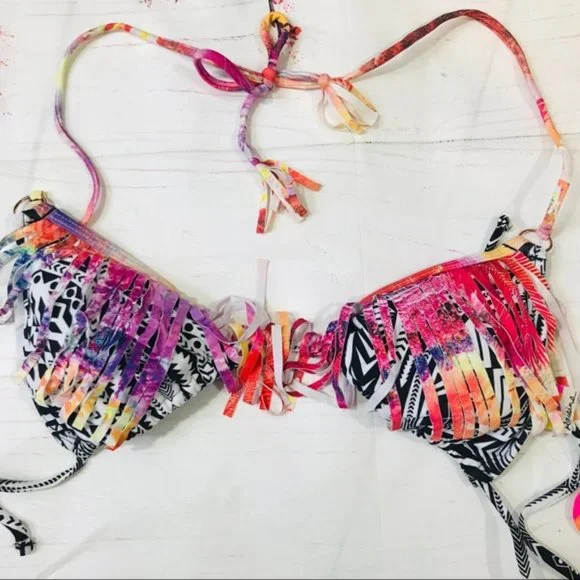 Raisins – NWT Triangle Fringe Bikini - Picture 4 of 5